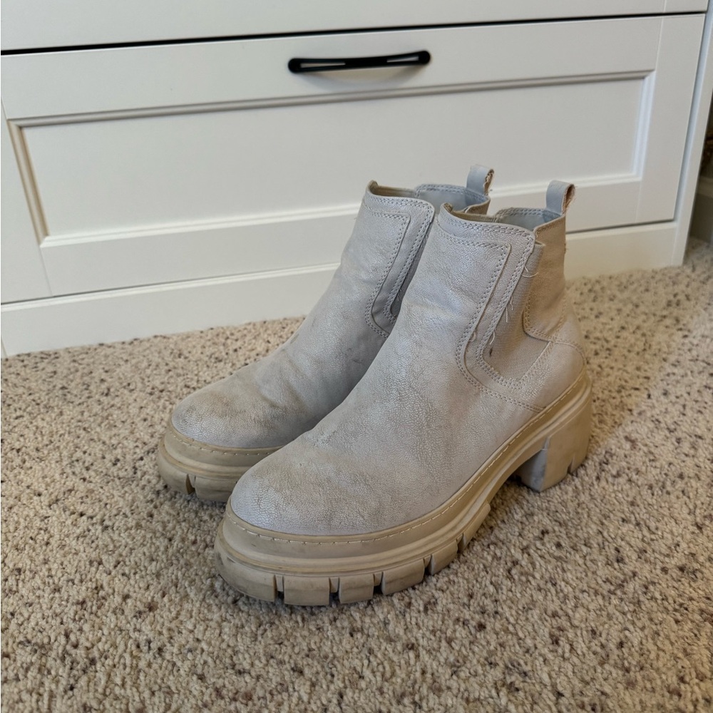 MIA Women's Cream Ankle Boots